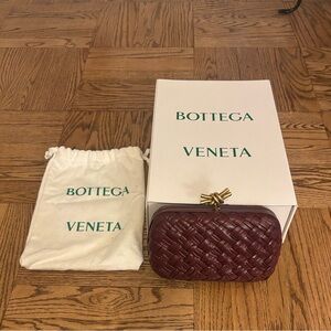 Bottega Veneta Burgundy Intrecciato Pochette Clutch